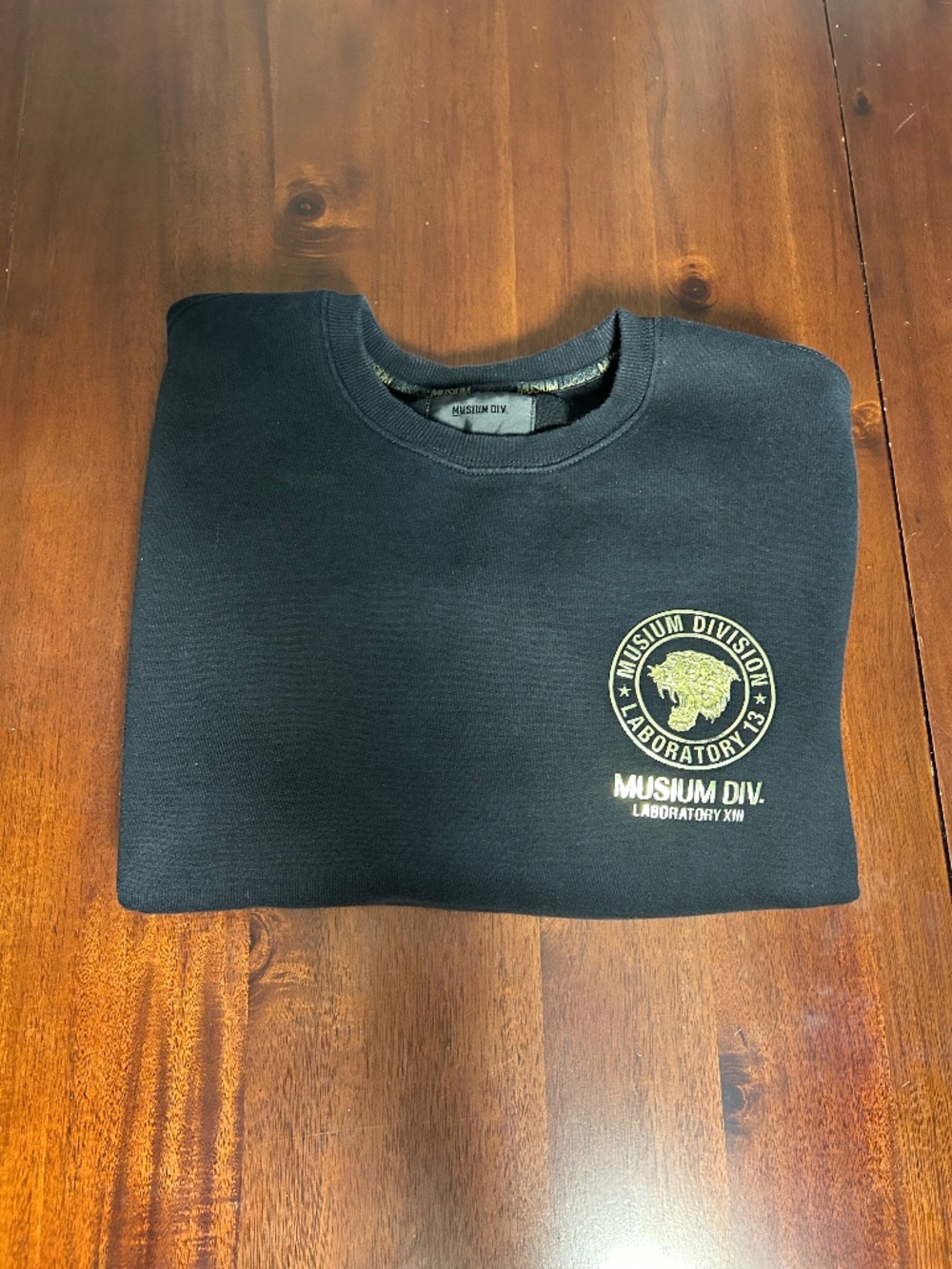 Musium Div. Laboratory XIII Men's Black Graphic Crewneck Sweatshirt Size 48 med
